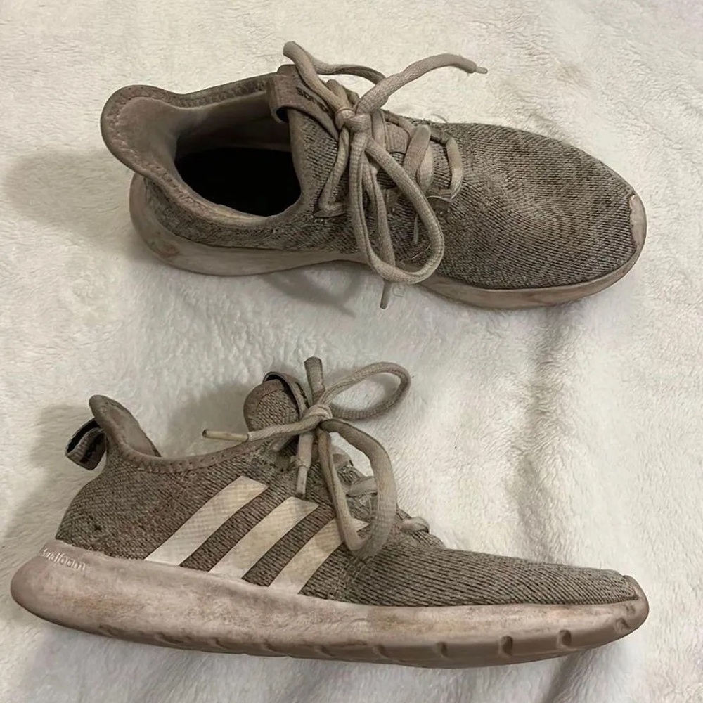 Adidas Sneakers